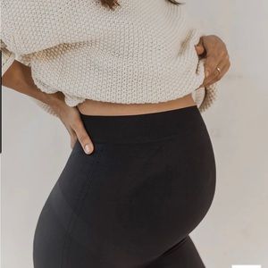 BLANQI Maternity Legging NWT